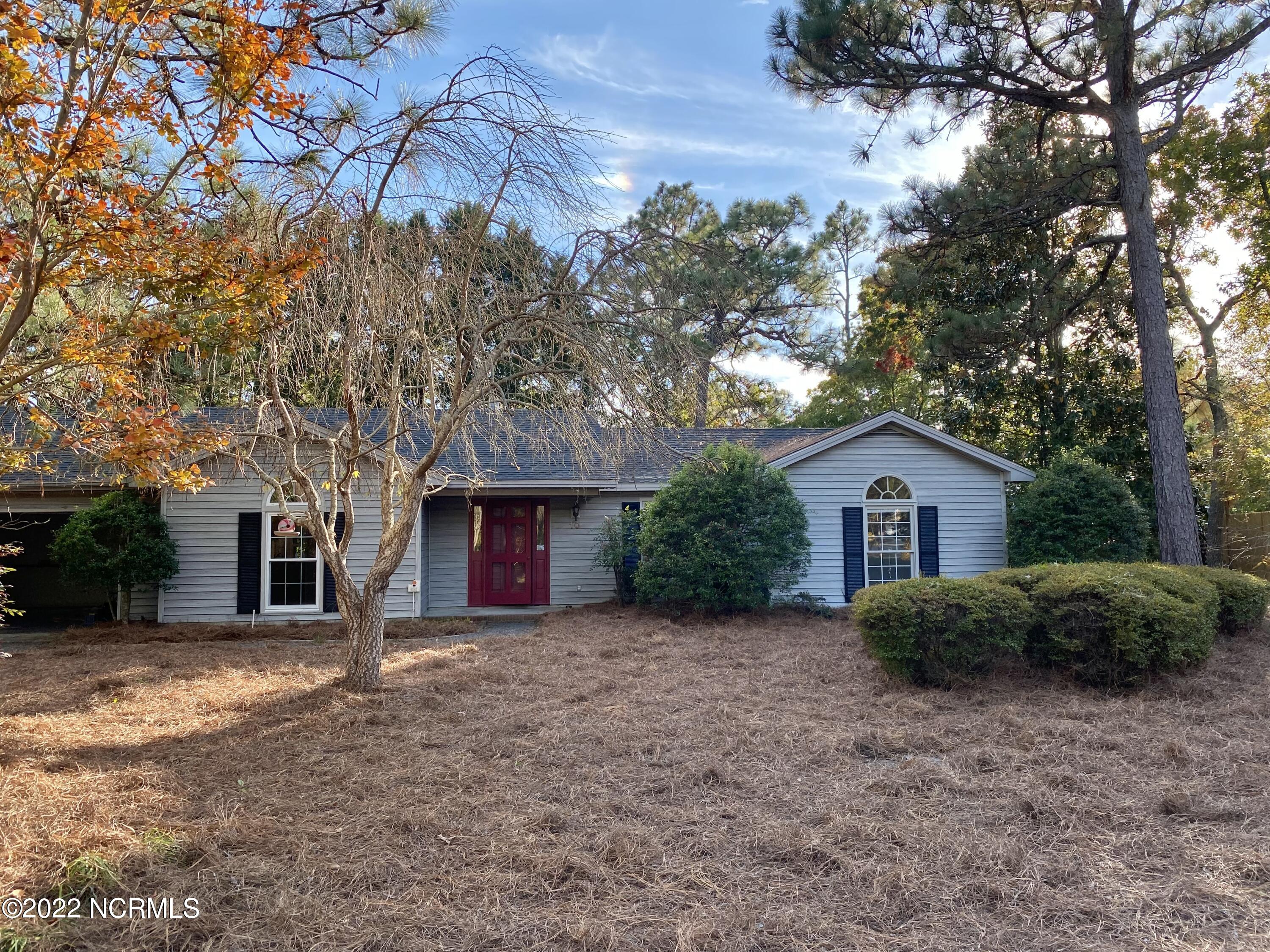 10 Surry Lane Pinehurst, NC 28374 - Photo 2 of 14 House front 2