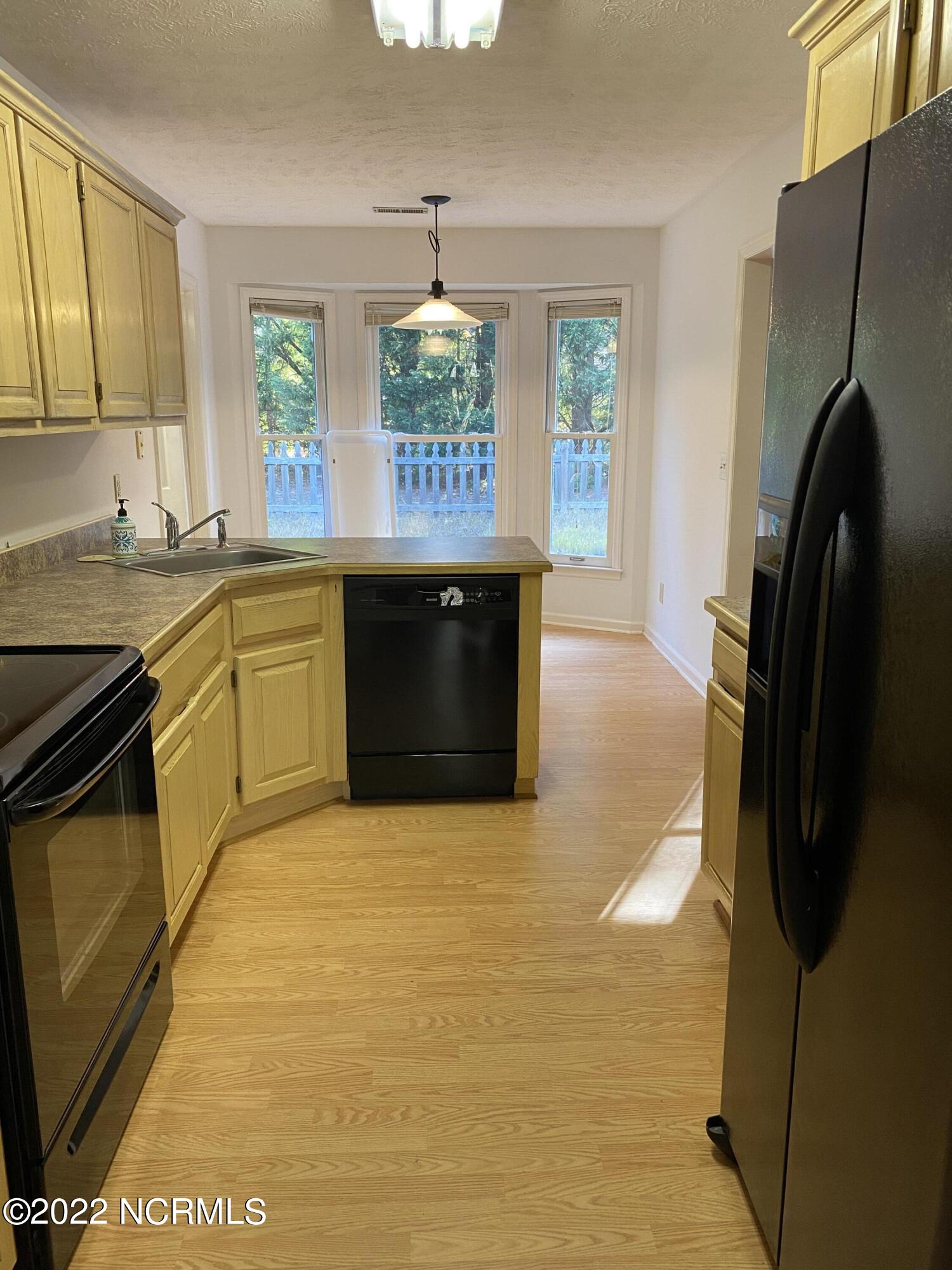 10 Surry Lane Pinehurst, NC 28374 - Photo 6 of 14 Kitchen 1