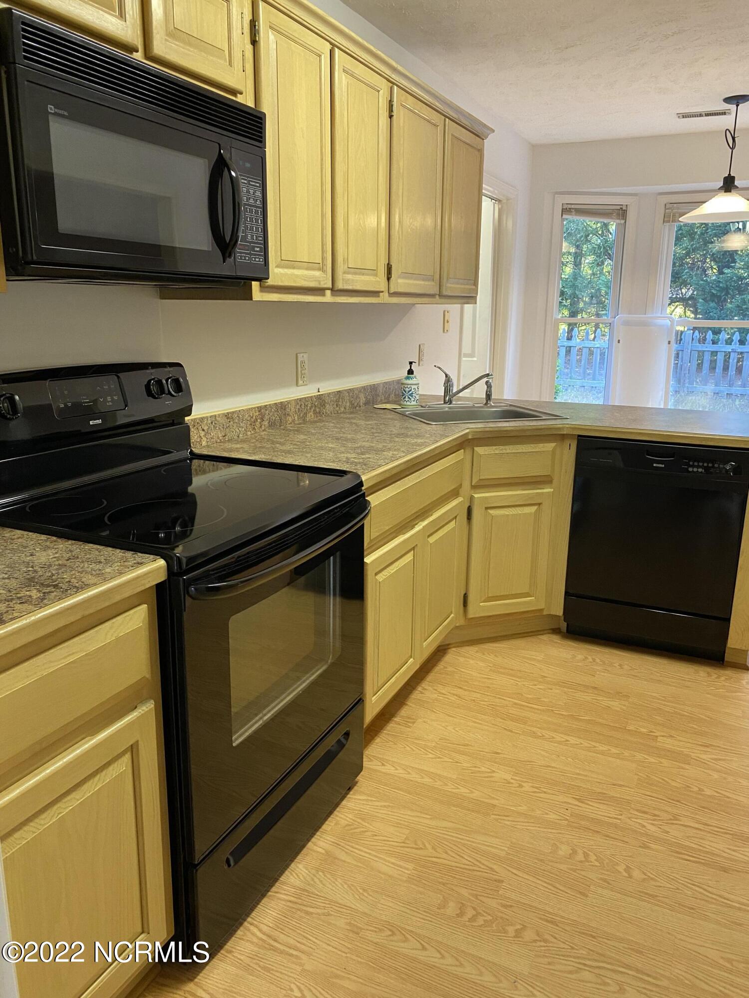 10 Surry Lane Pinehurst, NC 28374 - Photo 7 of 14 Kitchen 2
