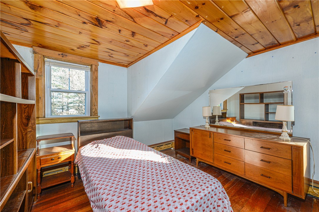 318 Mitchell's Lane Middletown, RI 02842 - Photo 21 of 40