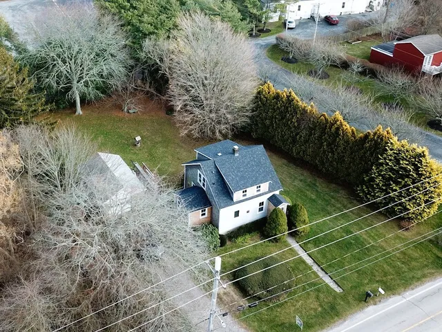 $650,000 | 318 Mitchell's Lane, Middletown, RI 02842