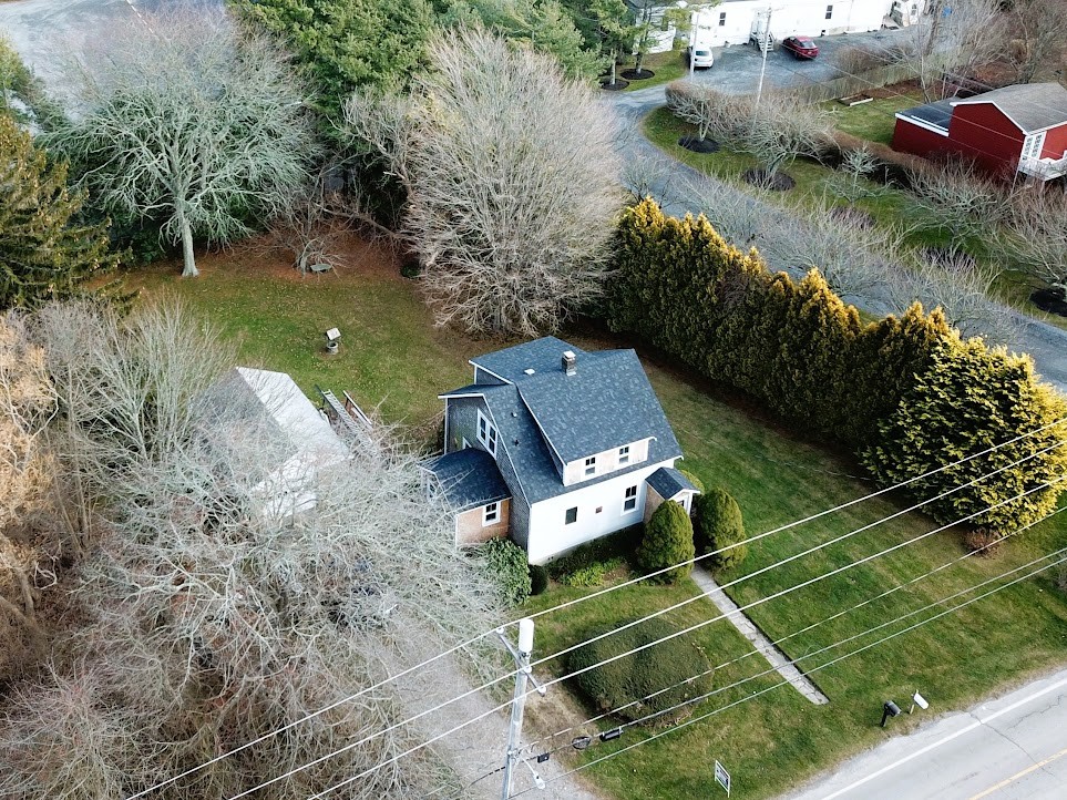 318 Mitchell's Lane Middletown, RI 02842 - Photo 3 of 40