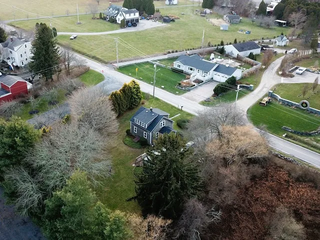 $650,000 | 318 Mitchell's Lane, Middletown, RI 02842