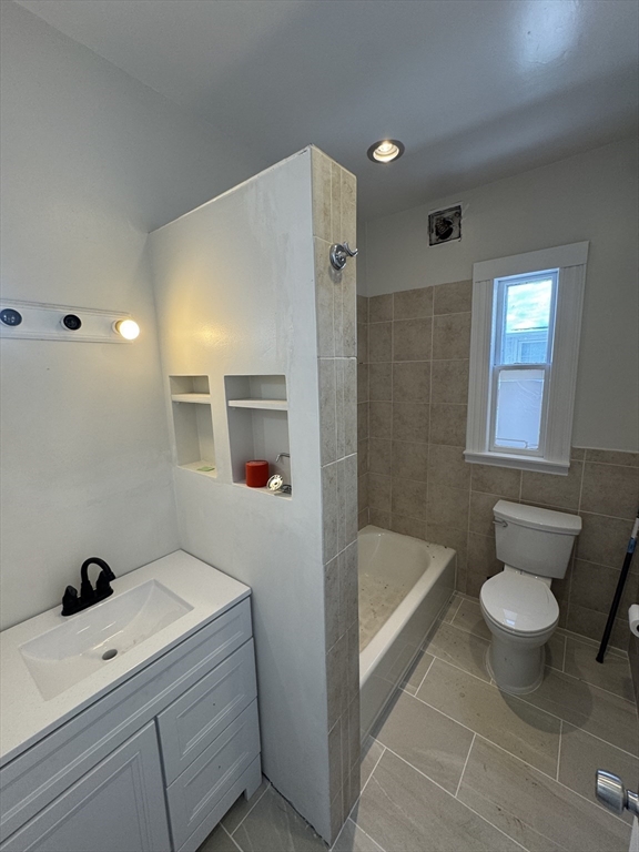 21 Davis Road, Unit 2 Belmont, MA 02478 - Photo 6 of 9