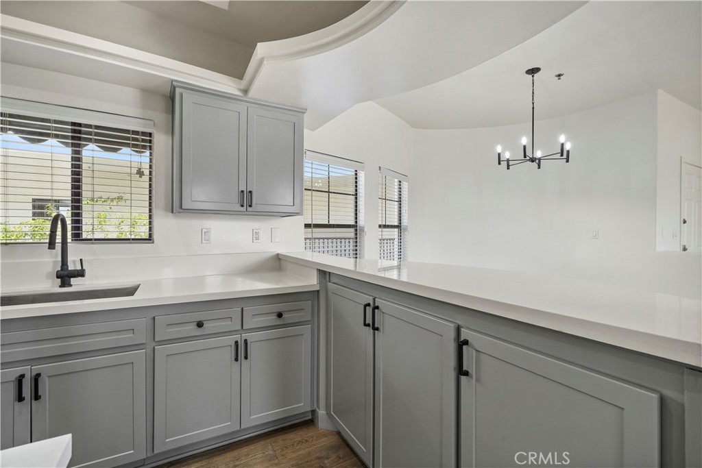 4623 Willis Avenue, Unit 305 Sherman Oaks, CA 91403 - Photo 32 of 74