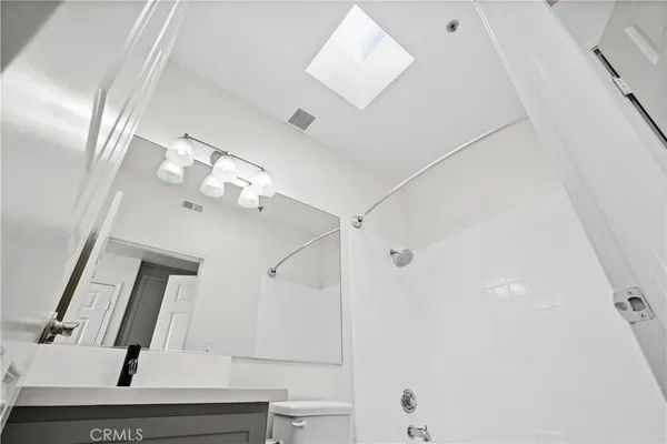 $3,995 | 4623 Willis Avenue, Unit 305, Sherman Oaks, CA 91403