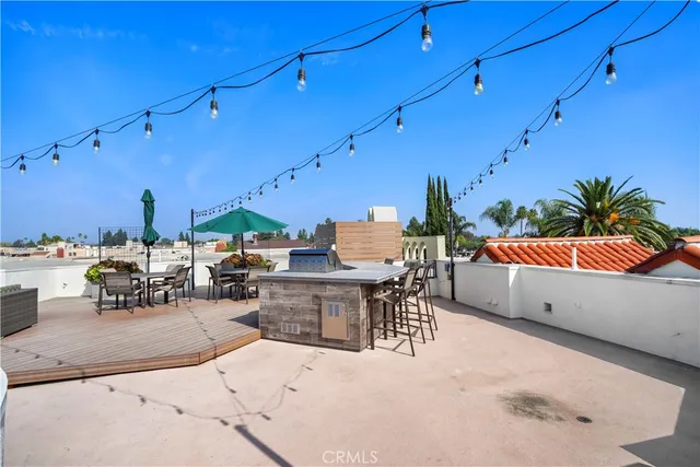 $3,995 | 4623 Willis Avenue, Unit 305, Sherman Oaks, CA 91403