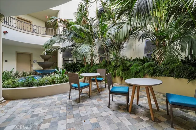 $3,995 | 4623 Willis Avenue, Unit 305, Sherman Oaks, CA 91403