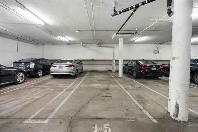 $3,995 | 4623 Willis Avenue, Unit 305, Sherman Oaks, CA 91403