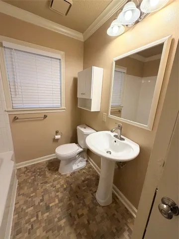 $2,800 | 6520 Weslayan Street, Houston, TX 77005