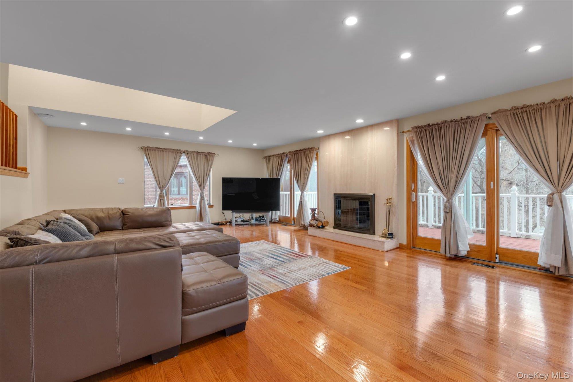 217-63 Corbett Road Queens, NY 11361 - Photo 2 of 20