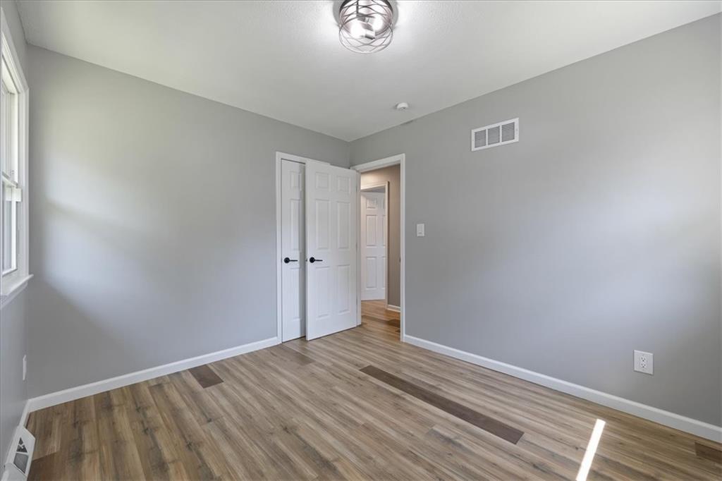 3916 South Crackerneck Road Independence, MO 64055 - Photo 19 of 35 Gallery Image 19
