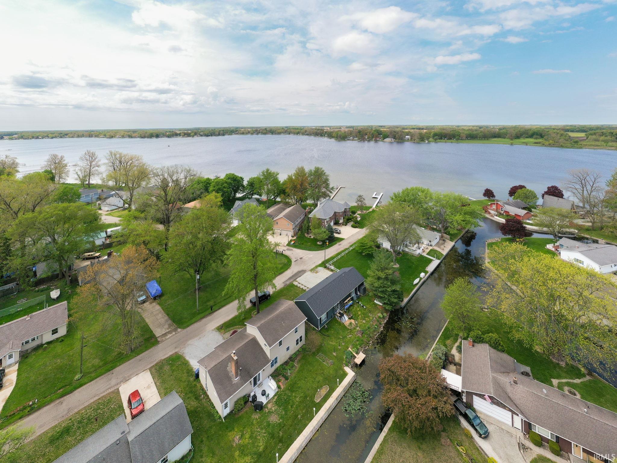 8626 Abbott Street Bremen, IN 46506 - Photo 3 of 32