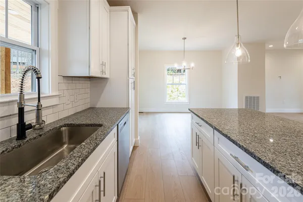 $525,000 | 165 Cascade Rdg Road, Fairview, NC 28730