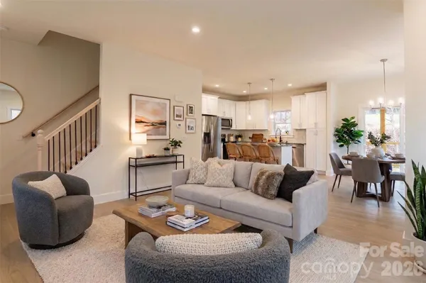 $525,000 | 165 Cascade Rdg Road, Fairview, NC 28730