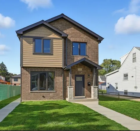 $619,500 | 9322 South Trumbull Avenue, Evergreen Park, IL 60805
