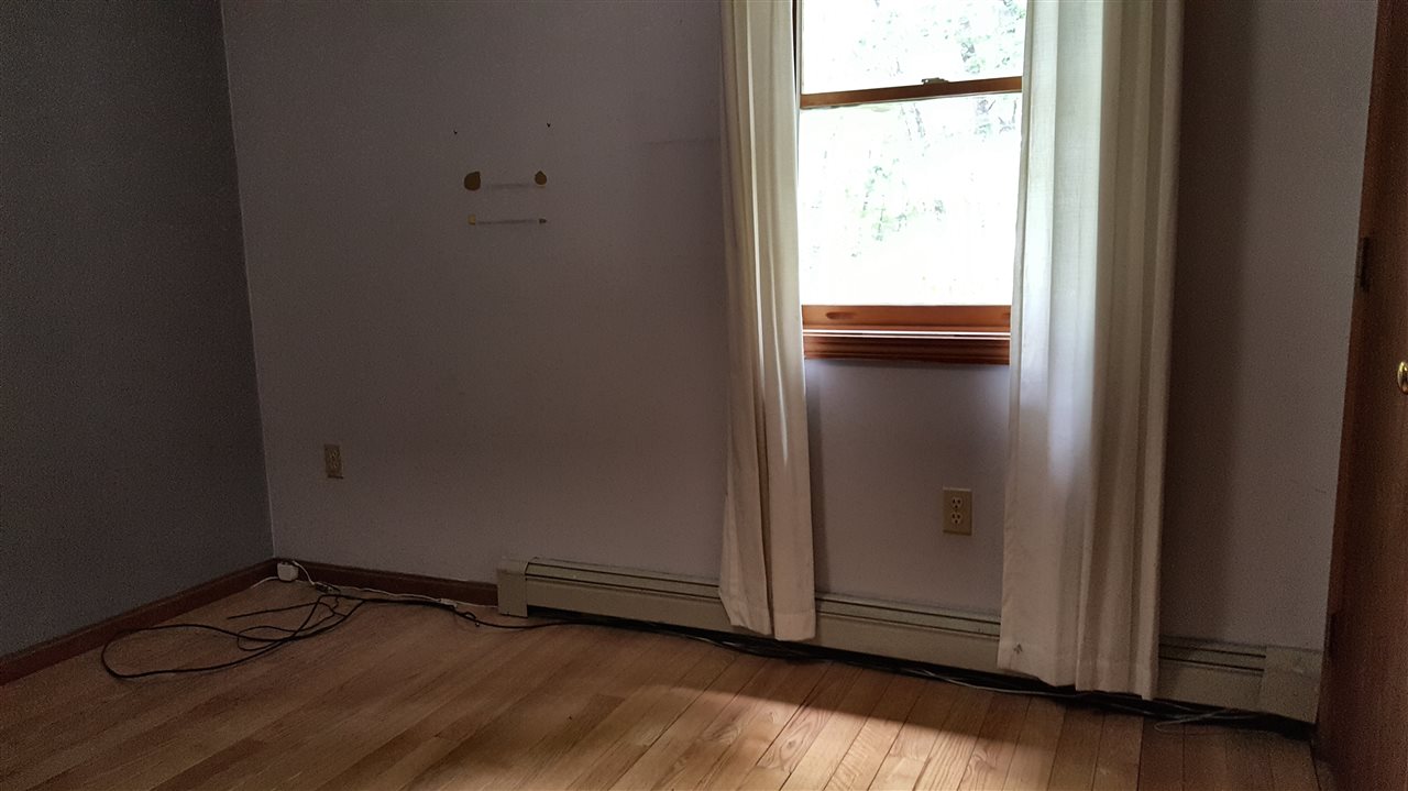 127 Bog Brook Road New Boston, NH 03070 - Photo 14 of 23