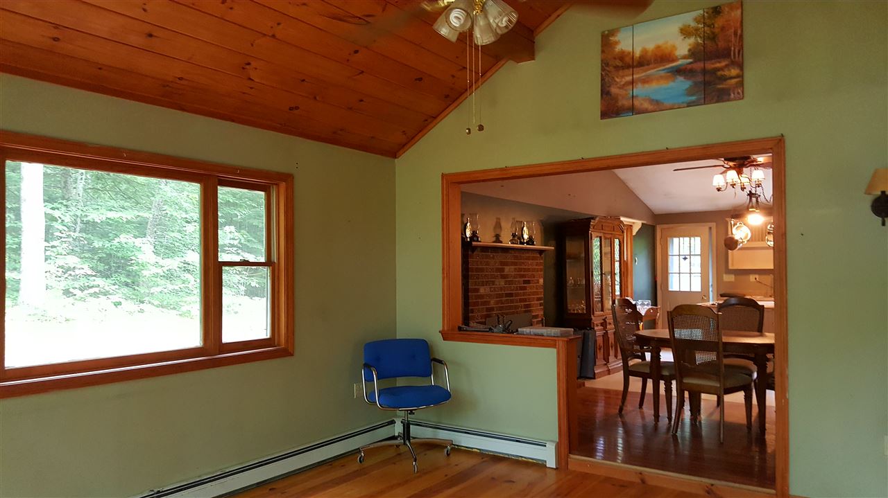 127 Bog Brook Road New Boston, NH 03070 - Photo 6 of 23