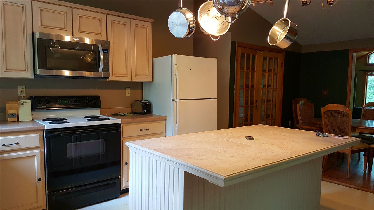 127 Bog Brook Road New Boston, NH 03070 - Photo 10 of 23