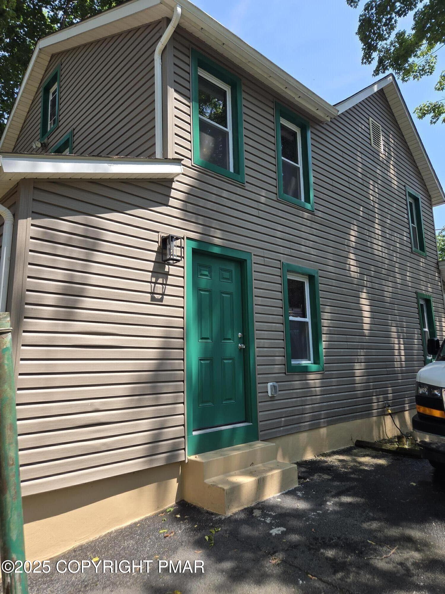 197 Meyers Street East Stroudsburg, PA 18301 - Photo 2 of 15 20250726_115151