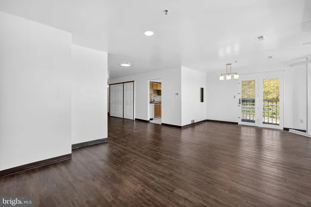 $89,999 | 5219 Le Parc Drive, Unit 2, Wilmington, DE 19809