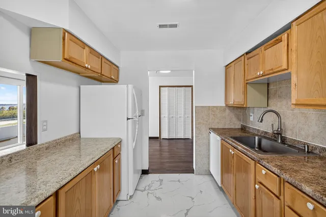 $89,999 | 5219 Le Parc Drive, Unit 2, Wilmington, DE 19809