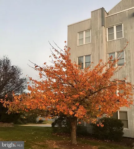 $89,999 | 5219 Le Parc Drive, Unit 2, Wilmington, DE 19809