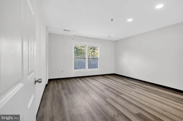 $89,999 | 5219 Le Parc Drive, Unit 2, Wilmington, DE 19809