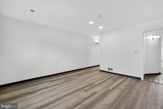 $89,999 | 5219 Le Parc Drive, Unit 2, Wilmington, DE 19809