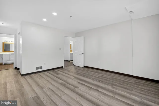 $89,999 | 5219 Le Parc Drive, Unit 2, Wilmington, DE 19809