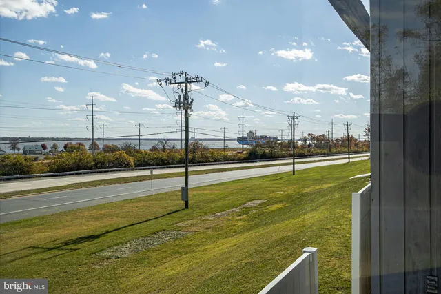 $89,999 | 5219 Le Parc Drive, Unit 2, Wilmington, DE 19809