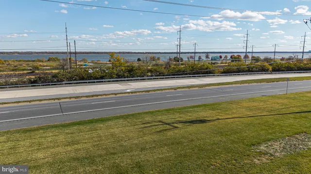 $89,999 | 5219 Le Parc Drive, Unit 2, Wilmington, DE 19809