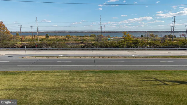 $89,999 | 5219 Le Parc Drive, Unit 2, Wilmington, DE 19809