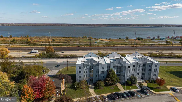 $89,999 | 5219 Le Parc Drive, Unit 2, Wilmington, DE 19809