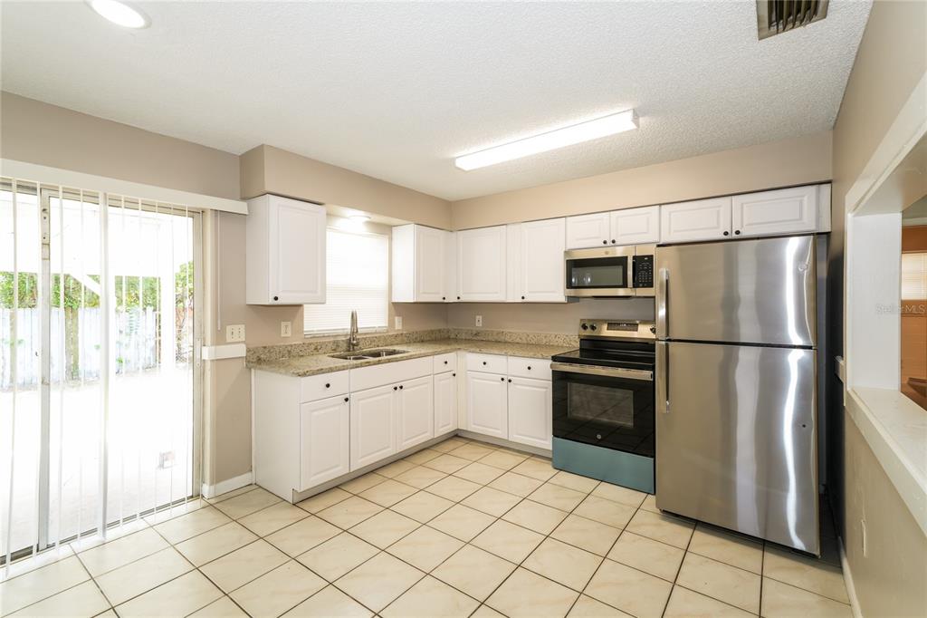 4117 East Okara Road Tampa, FL 33617 - Photo 8 of 16