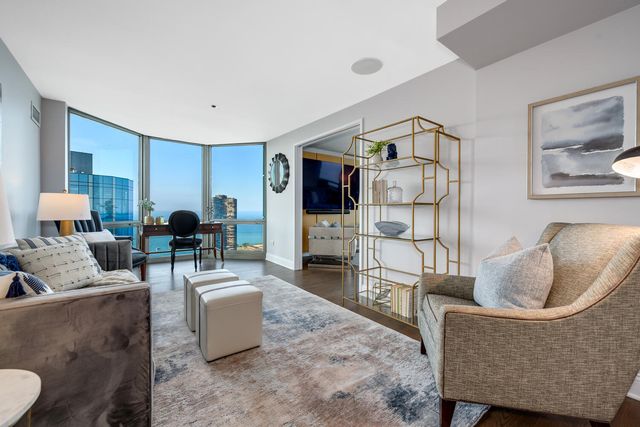 $1,375,000 | 195 North Harbor Drive, Unit 5501, Chicago, IL 60601