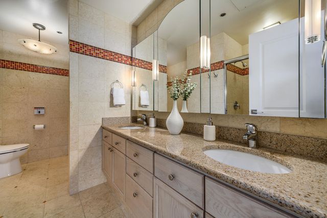 $1,375,000 | 195 North Harbor Drive, Unit 5501, Chicago, IL 60601