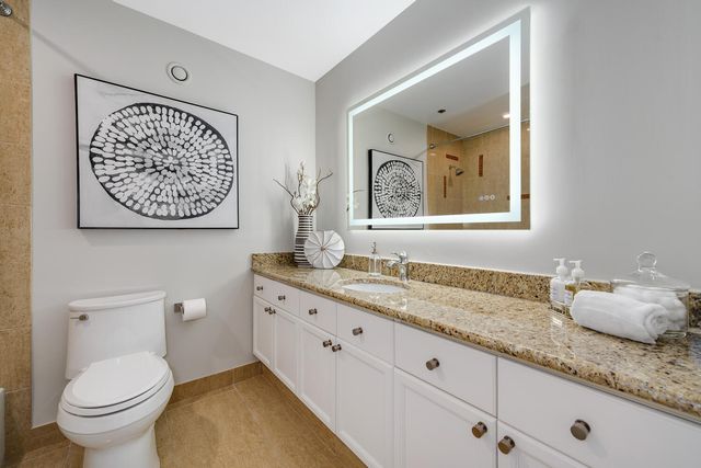 $1,375,000 | 195 North Harbor Drive, Unit 5501, Chicago, IL 60601