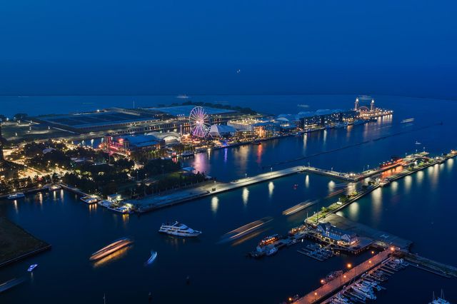 $1,375,000 | 195 North Harbor Drive, Unit 5501, Chicago, IL 60601