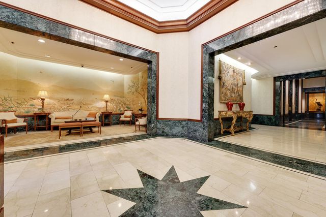 $1,375,000 | 195 North Harbor Drive, Unit 5501, Chicago, IL 60601