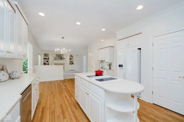 $915,000 | 4827 Woods Edge Drive, Zionsville, IN 46077