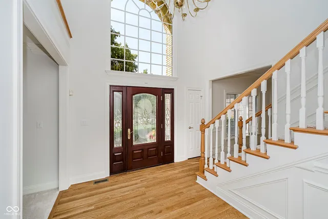 $915,000 | 4827 Woods Edge Drive, Zionsville, IN 46077