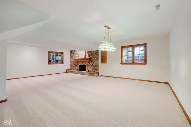 $915,000 | 4827 Woods Edge Drive, Zionsville, IN 46077