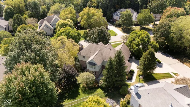 $915,000 | 4827 Woods Edge Drive, Zionsville, IN 46077