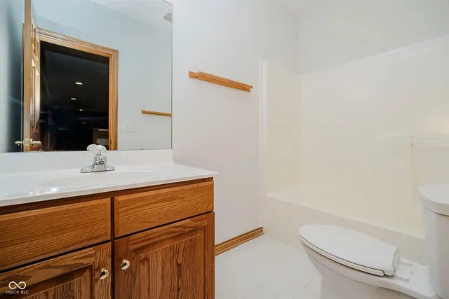 $899,000 | 4827 Woods Edge Drive, Zionsville, IN 46077