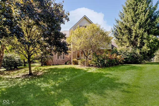 $899,000 | 4827 Woods Edge Drive, Zionsville, IN 46077