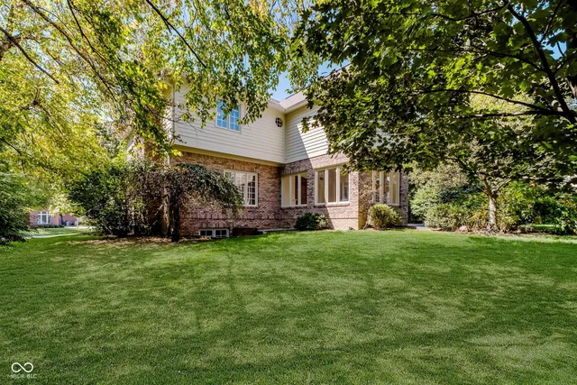 $899,000 | 4827 Woods Edge Drive, Zionsville, IN 46077