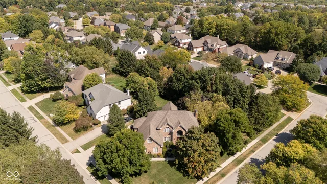 $915,000 | 4827 Woods Edge Drive, Zionsville, IN 46077
