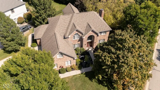 $915,000 | 4827 Woods Edge Drive, Zionsville, IN 46077