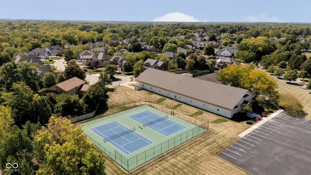 $899,000 | 4827 Woods Edge Drive, Zionsville, IN 46077